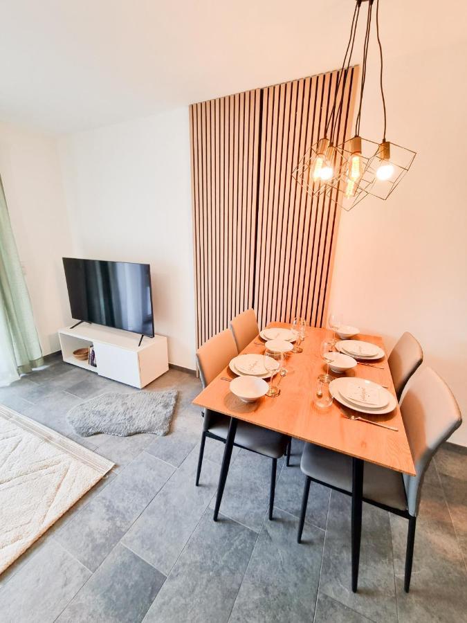 Orangehome: Waldlichtung - Zentral Zwischen Therme Und Stadtmitte Bad Aibling Exterior foto