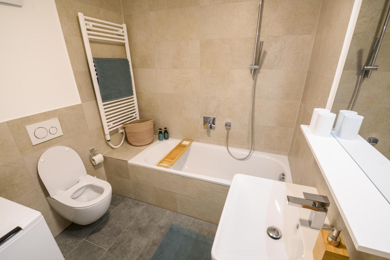 Orangehome: Waldlichtung - Zentral Zwischen Therme Und Stadtmitte Bad Aibling Exterior foto